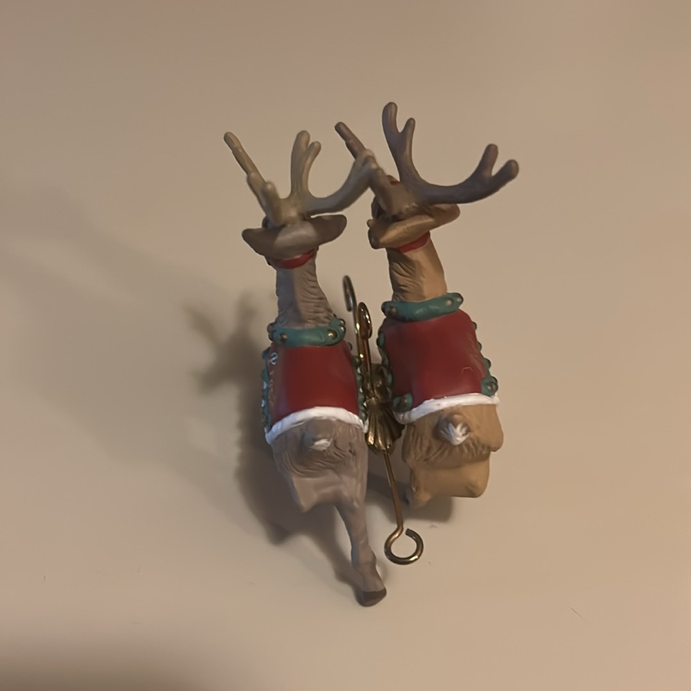 Vintage Hallmark 1992 Santa’s Reindeer Prancer & Vixen Ornament - Picture 4 of 4